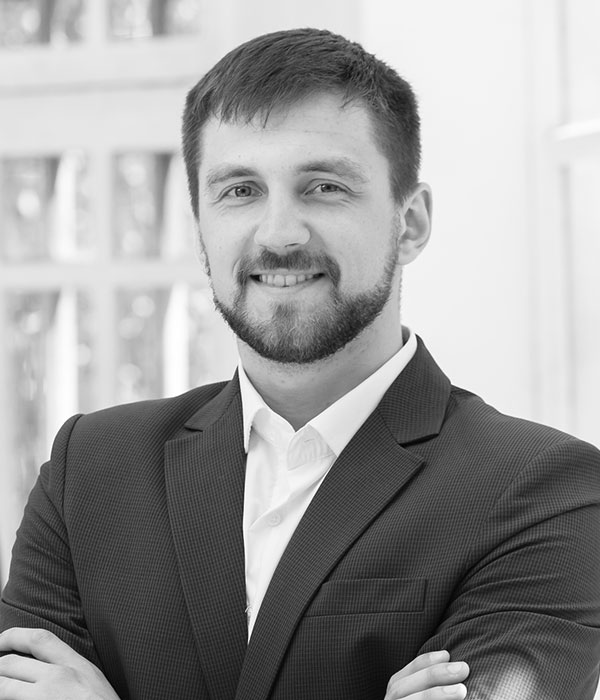 team member img